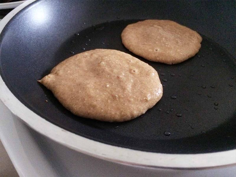 Low Carb Pfannkuchen mit Kokosmehl Holistic Fitness